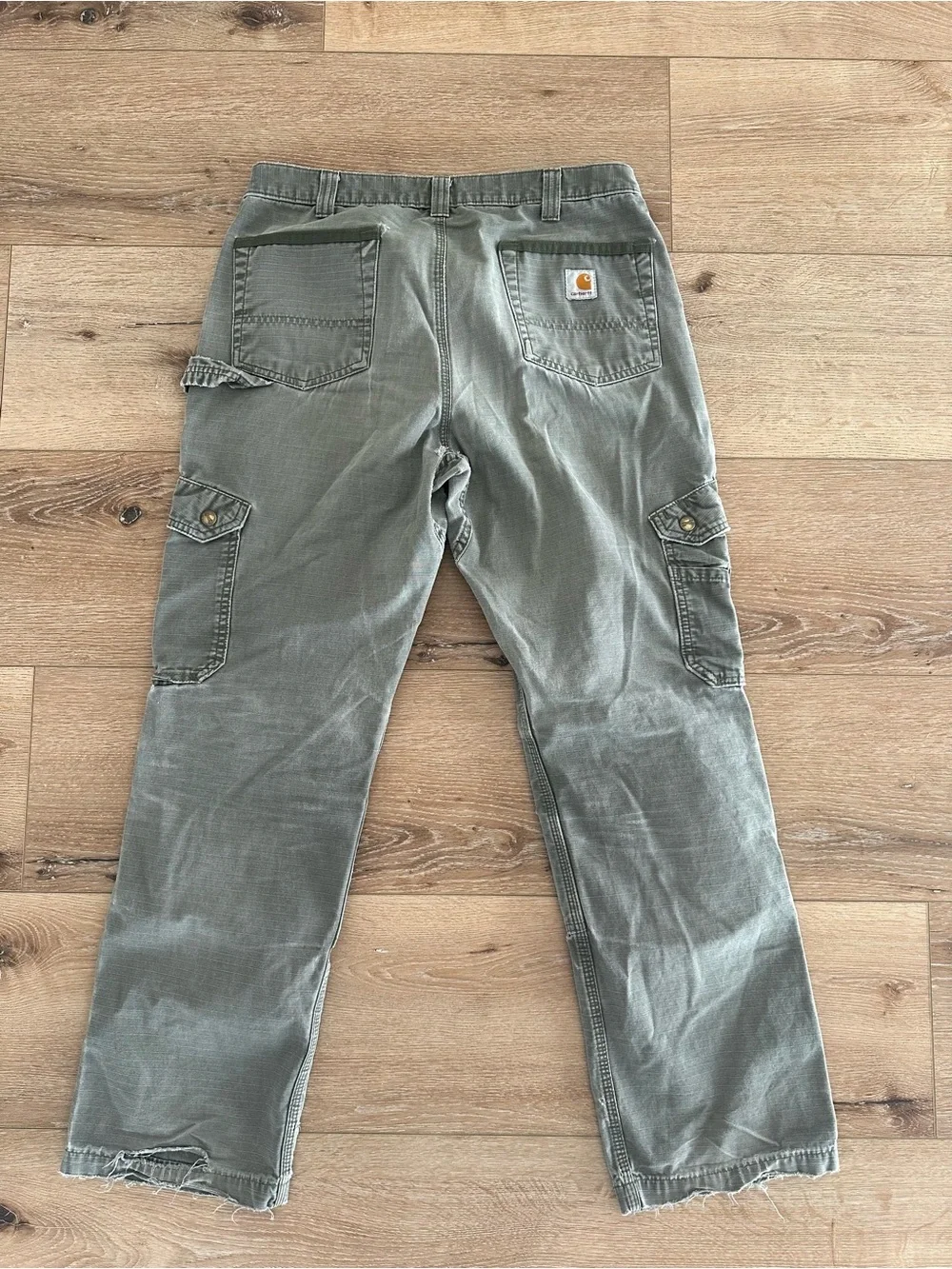 Carhartt Cargo Pants Distressed Workwear Aesthetic Vintage-Inspired Streetwear